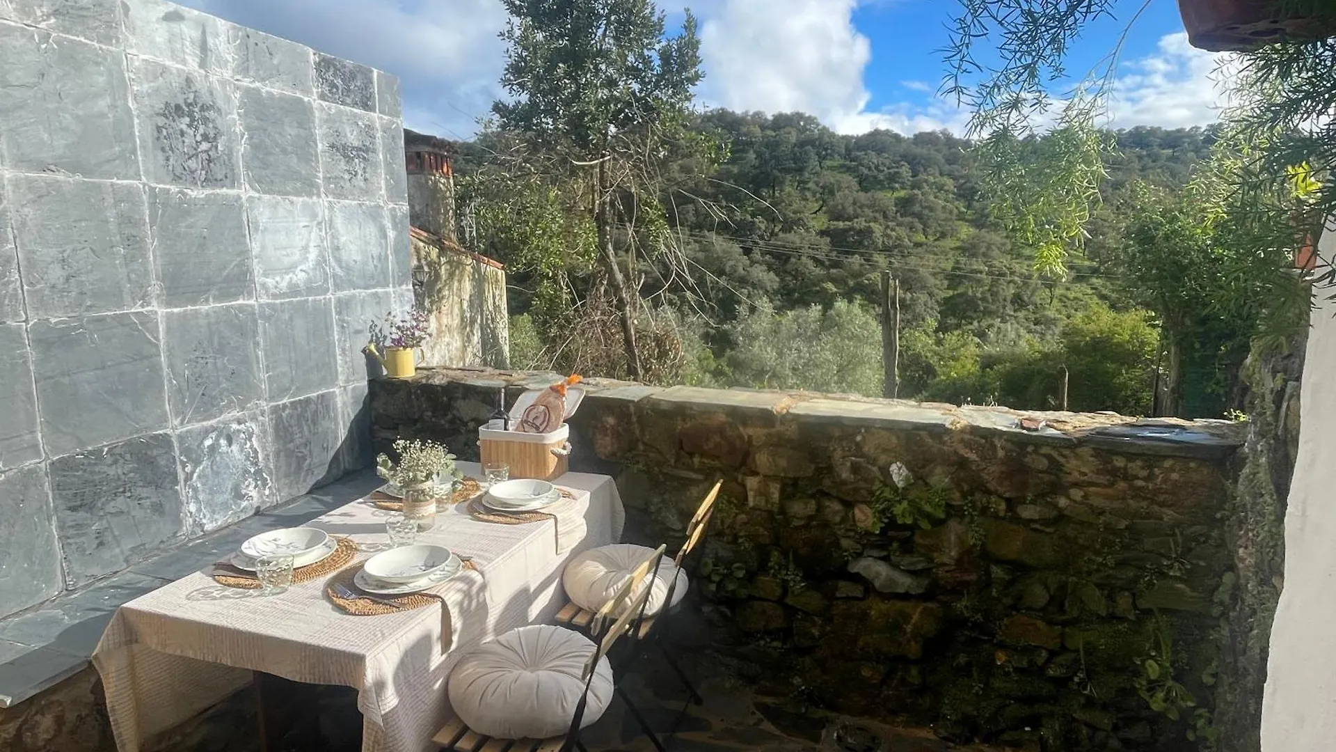 Holiday home Alojamiento La Casa Del Pintor Almonaster la Real